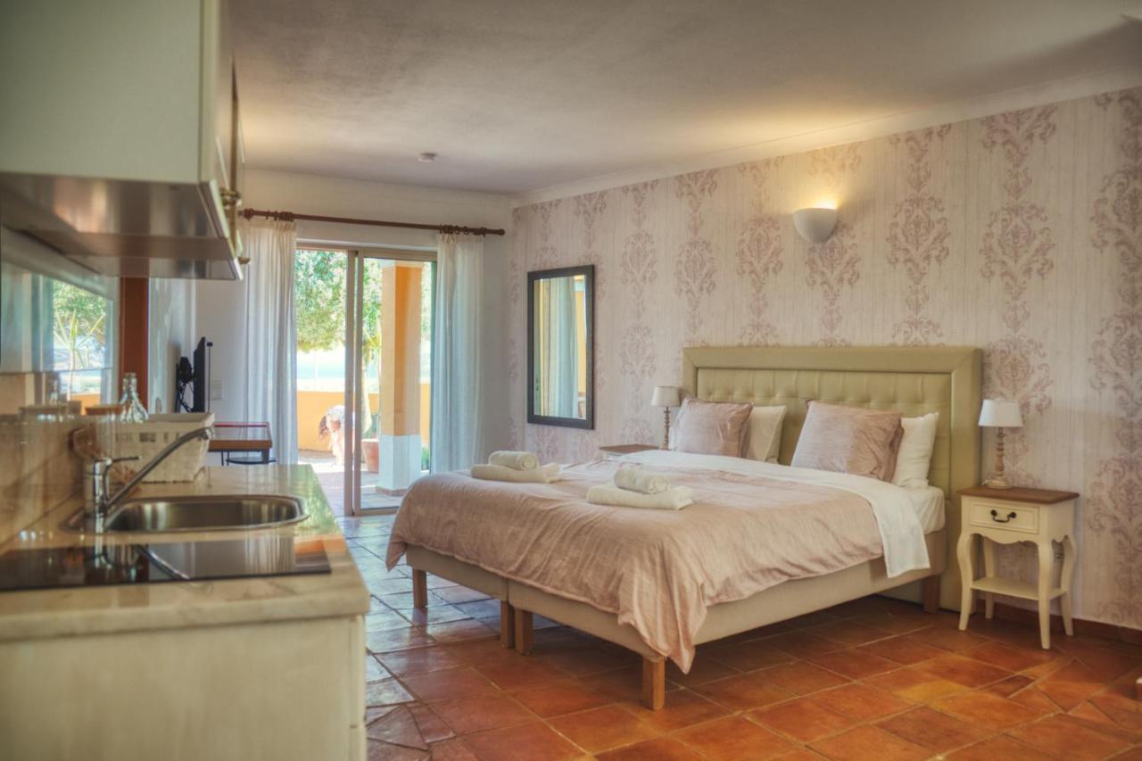 Moonshine Guest House With Private Studios And Private Cottage Lagos Exteriör bild