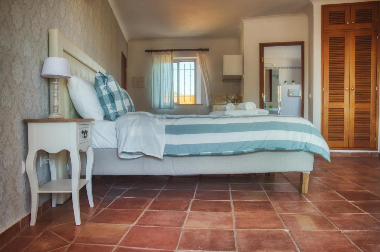 Moonshine Guest House With Private Studios And Private Cottage Lagos Exteriör bild
