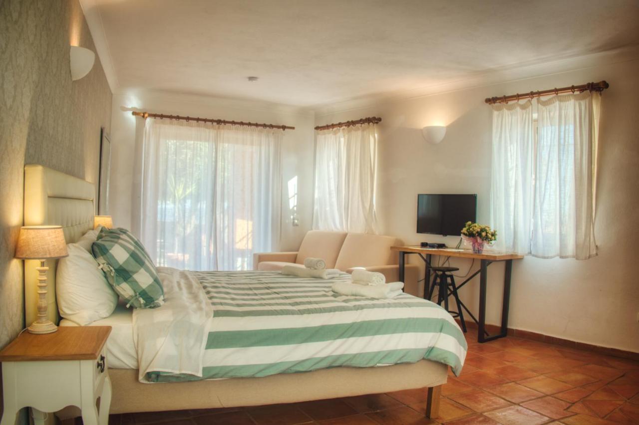 Moonshine Guest House With Private Studios And Private Cottage Lagos Exteriör bild