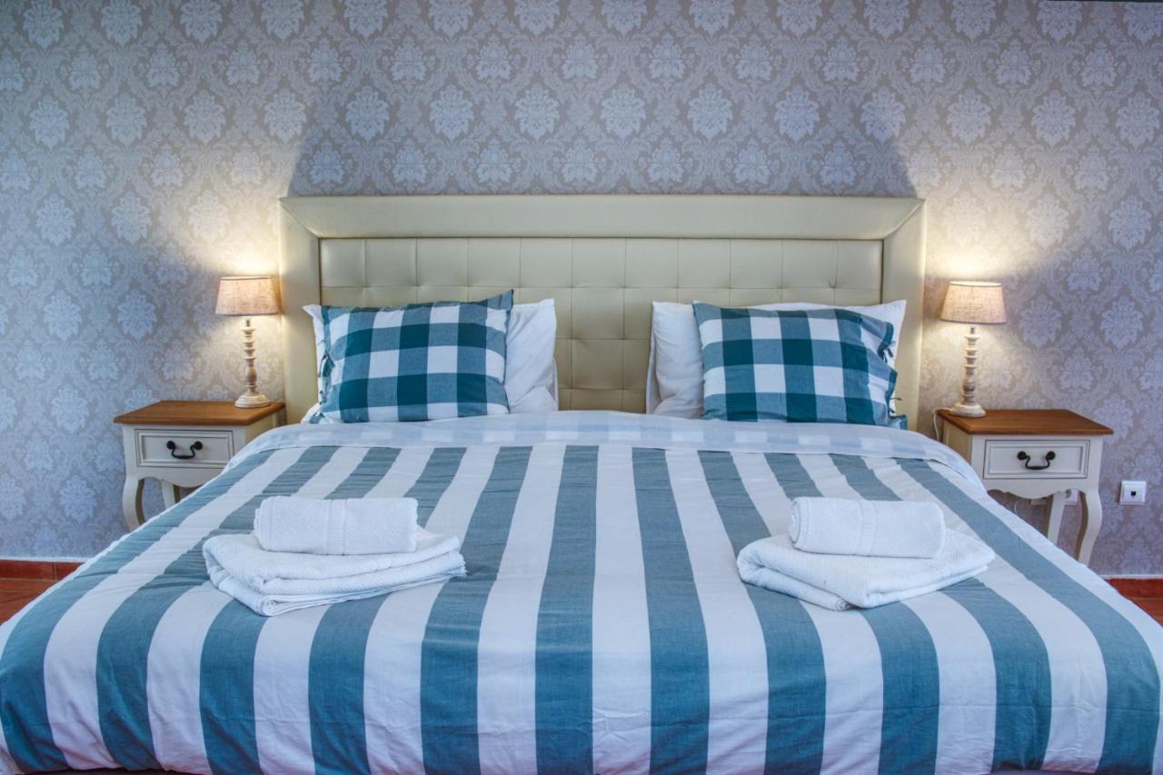 Moonshine Guest House With Private Studios And Private Cottage Lagos Exteriör bild